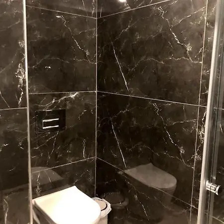 Luxury Flat With Sea & View - Gym & Parking *