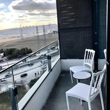 Luxury Flat With Sea & View - Gym & Parking 伊斯坦布尔