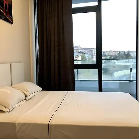 Luxury Flat With Sea & View - Gym & Parking