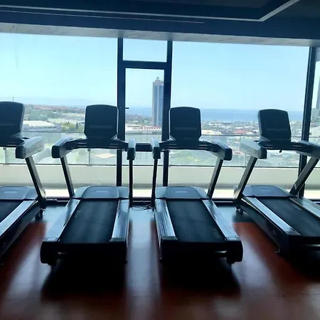 Luxury Flat With Sea & View - Gym & Parking